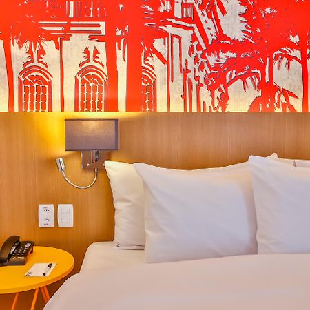 Hotel Radisson Red Campinas Exteriér fotografie A room at the hotel