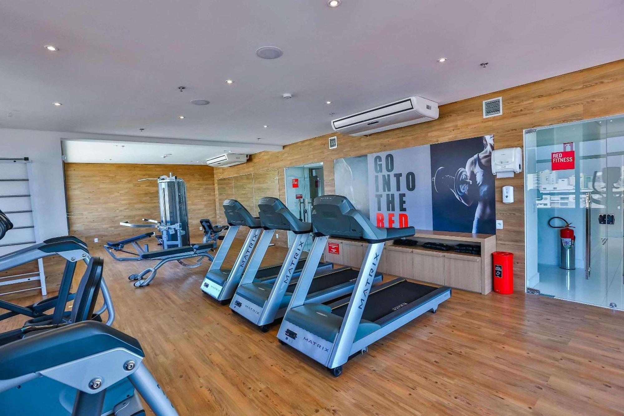 Hotel Radisson Red Campinas Exteriér fotografie The gym at the hotel